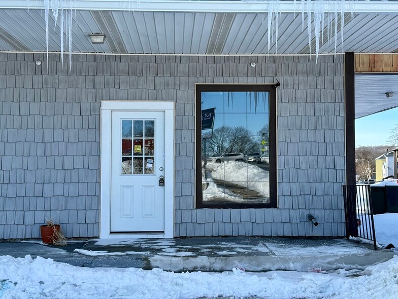 More Photos Of 118 Cambridge St, Worcester Unknown For Lease