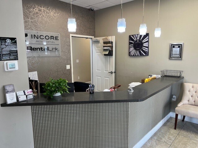 More Photos Of 3414 Forum Blvd, Fort Myers Bank For Lease