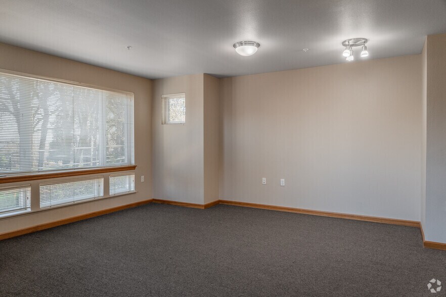 More Photos Of 2926 SW 4th Ave, Portland Apartments For Sale
