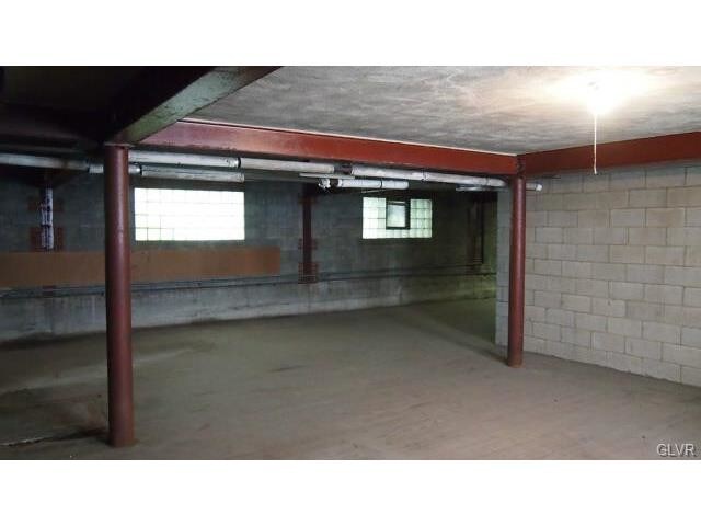 More Photos Of 324-326 Washington St, Walnutport Office For Sale