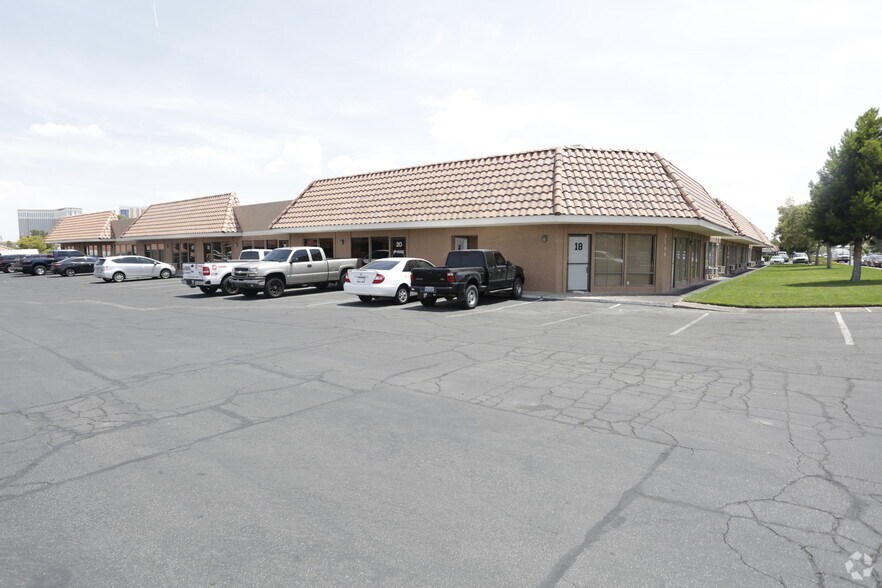 More Photos Of 3560 Polaris Ave, Las Vegas Light Manufacturing For Lease