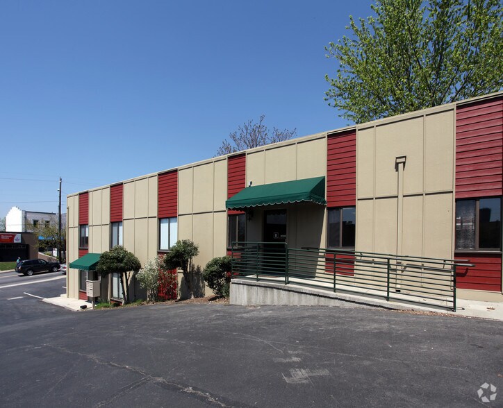 More Photos Of 107 Merrimon Ave, Asheville Office Residential For Lease