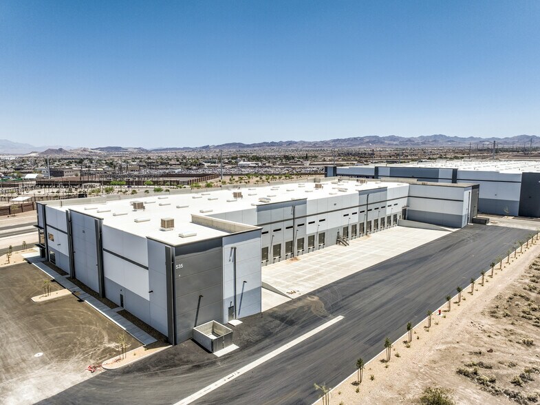 More Photos Of 691 W Warm Springs Rd, Henderson Unknown For Lease