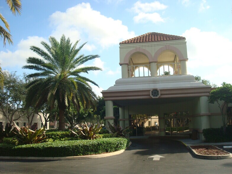 More Photos Of 4800 Linton Blvd, Delray Beach Medical For Sale