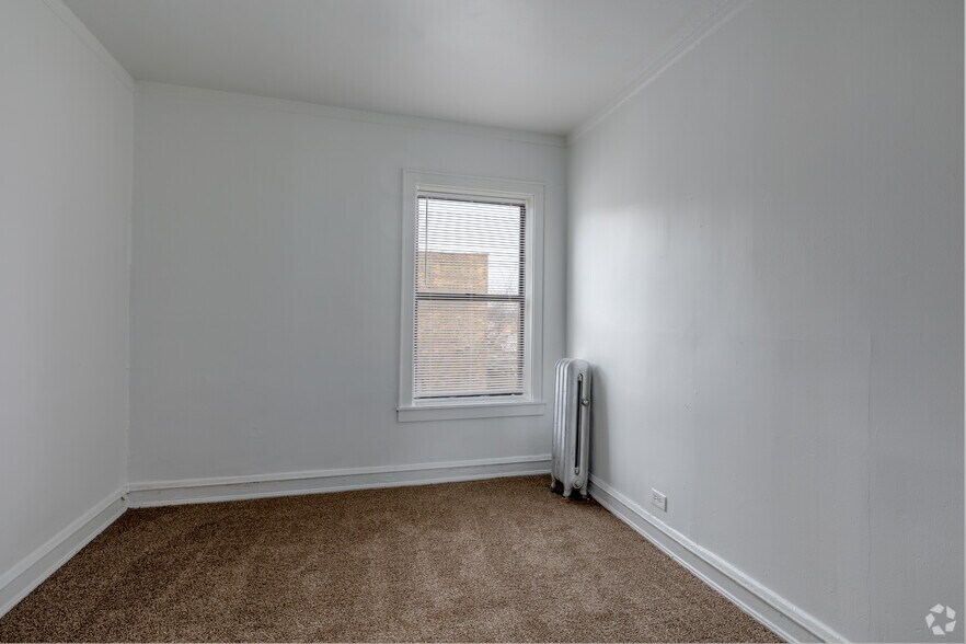 More Photos Of 330 N Pine Ave, Chicago Apartments For Sale