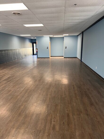 More Photos Of 115-119 Washington St NE, Brainerd Storefront Retail Office For Lease