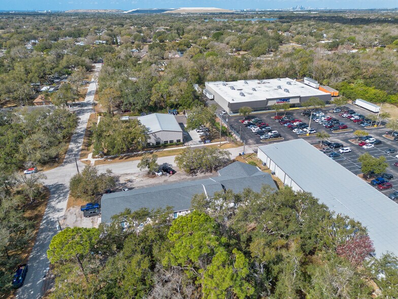 More Photos Of 7408 Commerce St, Riverview General Retail For Lease