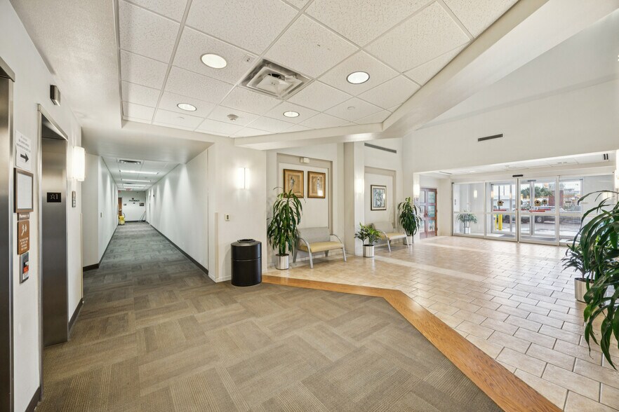More Photos Of 13725 Northwest Blvd, Corpus Christi Medical For Lease