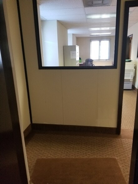 More Photos Of 5210-5216 Lyngate Ct, Burke Medical For Sale