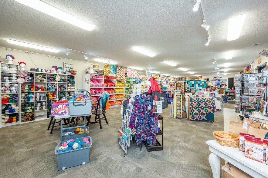 More Photos Of 15 Main St SE, Bondurant Storefront For Sale