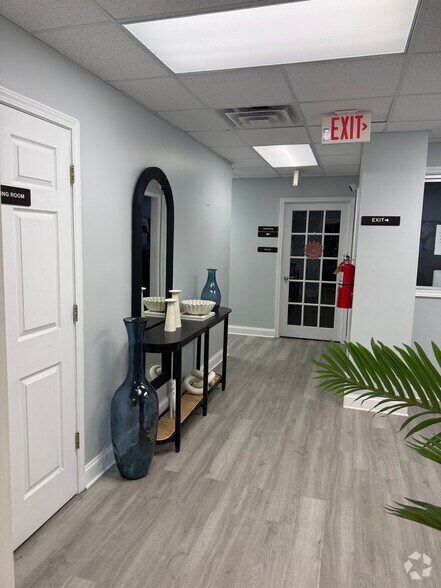 More Photos Of 925 Sanders Rd, Cumming Coworking Space