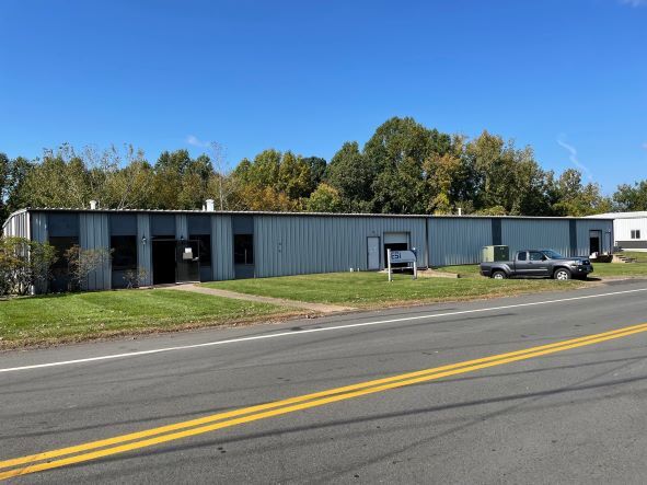 Primary Photo Of 7 Industrial Road, Prospect Industrial For Sale