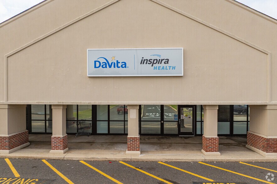 More Photos Of 9-29 Cornwell Dr, Bridgeton Storefront For Sale