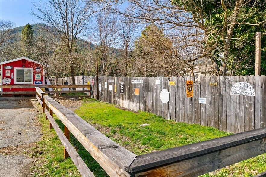 More Photos Of 404 CA-3 Hwy, Etna Restaurant For Sale