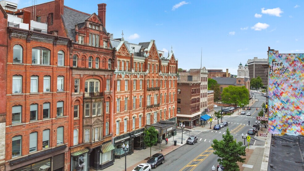 More Photos Of 76 N Pearl St, Albany Apartments For Lease