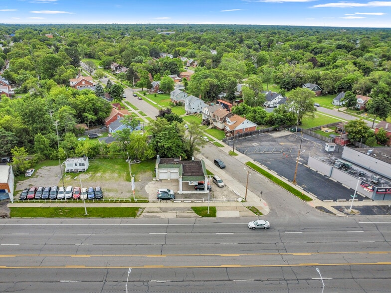 More Photos Of 14760 Gratiot Ave, Detroit Specialty For Sale