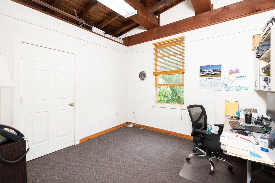 More Photos Of 50 Middlebrook Ave, Staunton Storefront For Sale