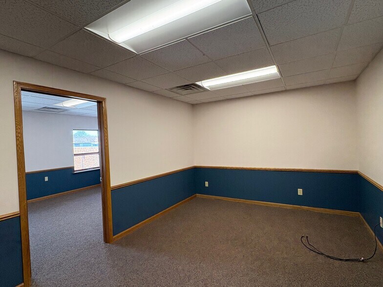 More Photos Of 890 Elm Grove Rd, Elm Grove Unknown For Lease