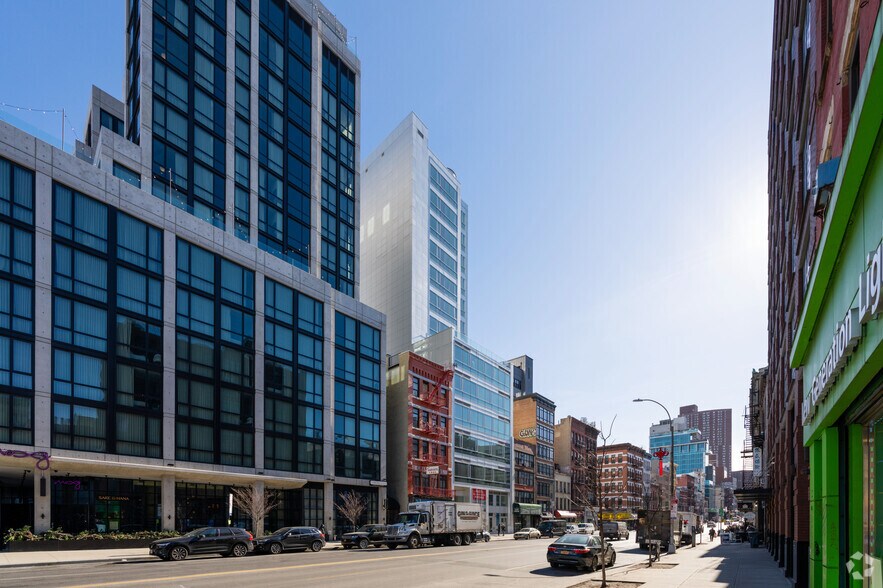 More Photos Of 139 Bowery, New York Apartments For Lease