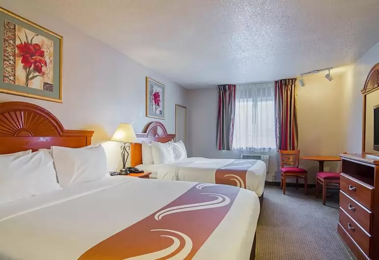 More Photos Of 730 E Jennifer Ln, Sidney Hotel For Sale