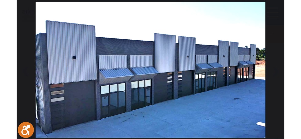 Primary Photo Of 3202 Hollywood Road - Malvern Storage, Arkadelphia Flex For Lease