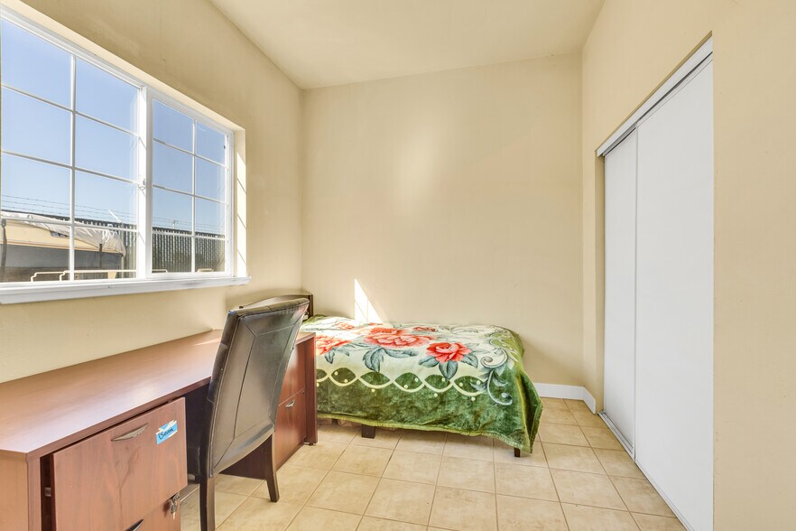 More Photos Of 9503 Barber Rd, Galt Land For Sale