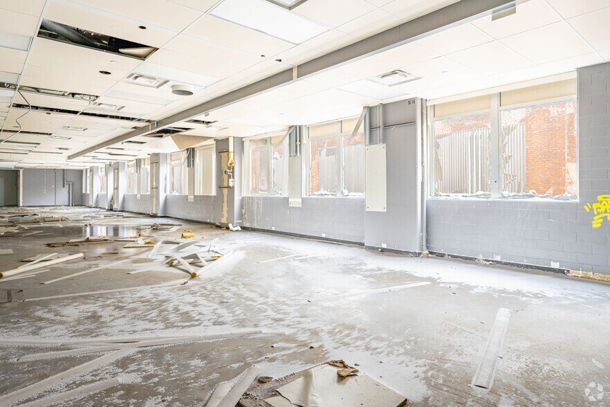 More Photos Of 1405-1447 Saint Paul St, Rochester Office For Sale