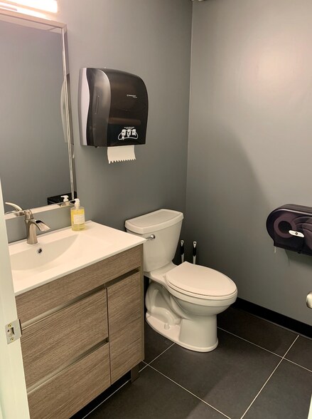 More Photos Of 837 S 500 W, Bountiful Office For Lease