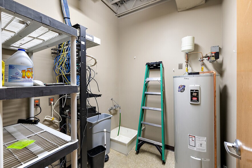 More Photos Of 1794 N Lapeer Rd, Lapeer Medical For Sale