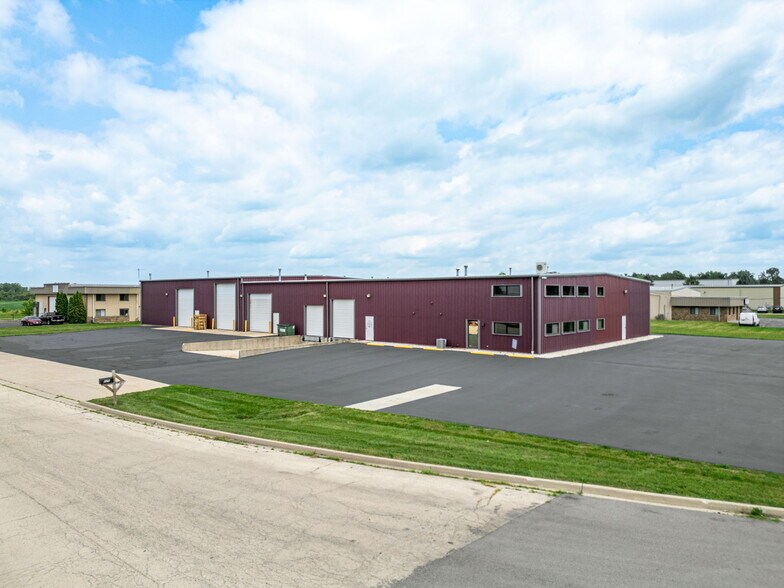 More Photos Of 525 Chippewa Rd, Harvard Manufacturing For Sale