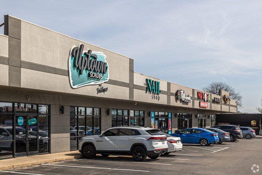 More Photos Of 3511 SE J St, Bentonville General Retail For Lease