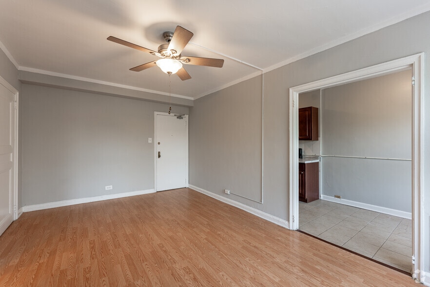 More Photos Of 5240 N Sheridan Rd, Chicago Apartments For Lease
