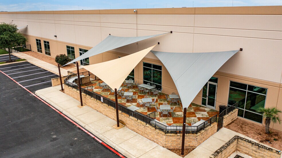 More Photos Of 654 Richland Hills Dr, San Antonio Office For Sale