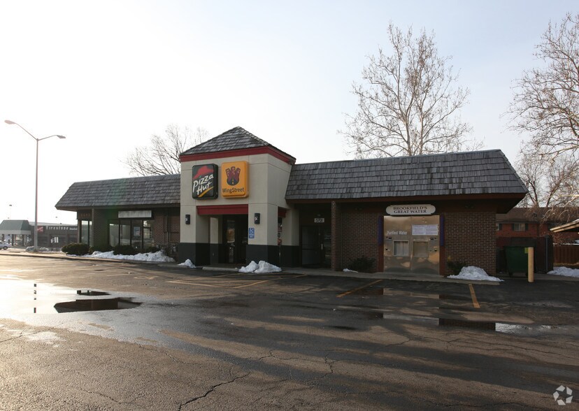 More Photos Of 5695-5701 W 95th St, Overland Park Freestanding For Sale