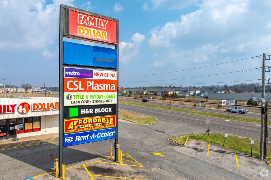 More Photos Of 2710-2758 W 70th St, Shreveport Unknown For Lease