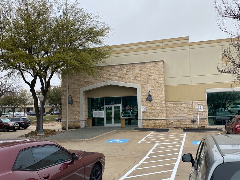 More Photos Of 3301 Matrix Dr, Richardson Research And Development For Lease