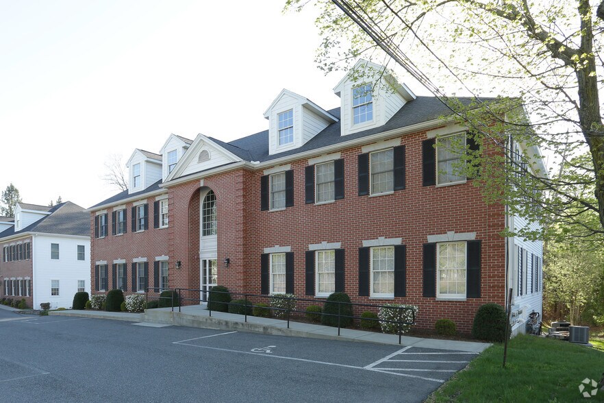 More Photos Of 2145 Diamond Hill Rd, Cumberland Medical For Lease