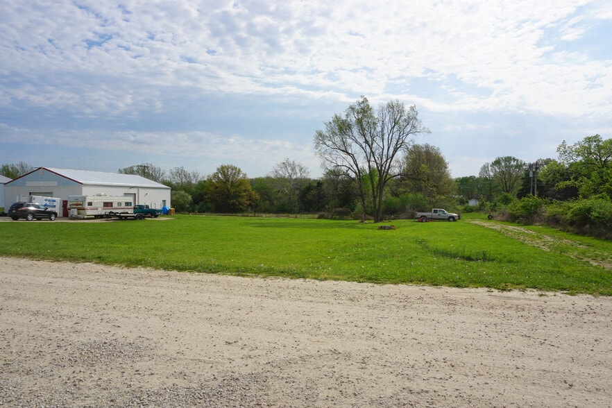 450 W Little Oaks Rd  