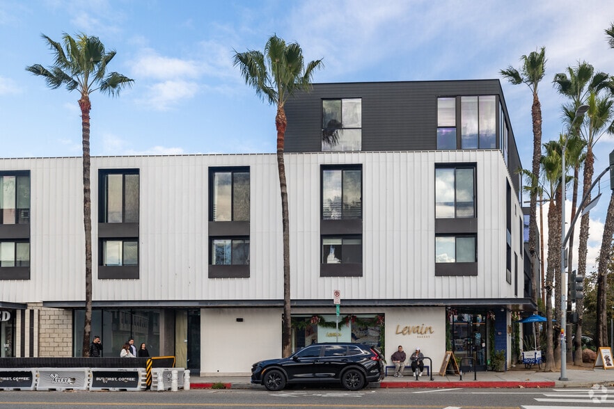 More Photos Of 1645 Abbot Kinney Blvd, Venice Apartments For Lease