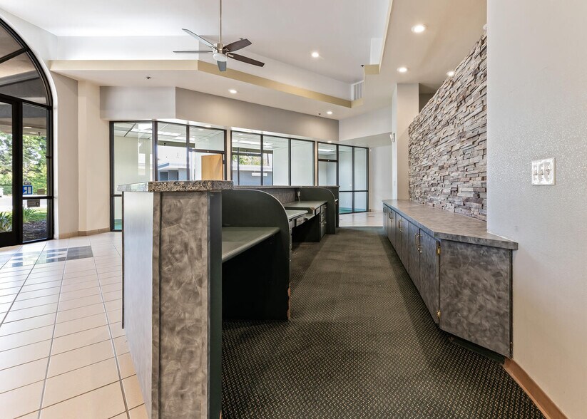 More Photos Of 2009 W Feemster Ave, Visalia Medical For Sale