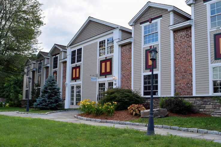 More Photos Of 92 N Summit St, Southington Medical For Lease