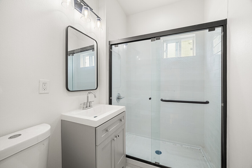 More Photos Of 600 S Ditman Ave, Los Angeles Multifamily For Sale