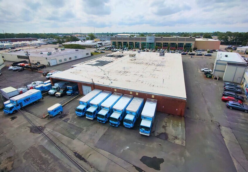 More Photos Of 160 Eileen Way, Syosset Warehouse For Lease