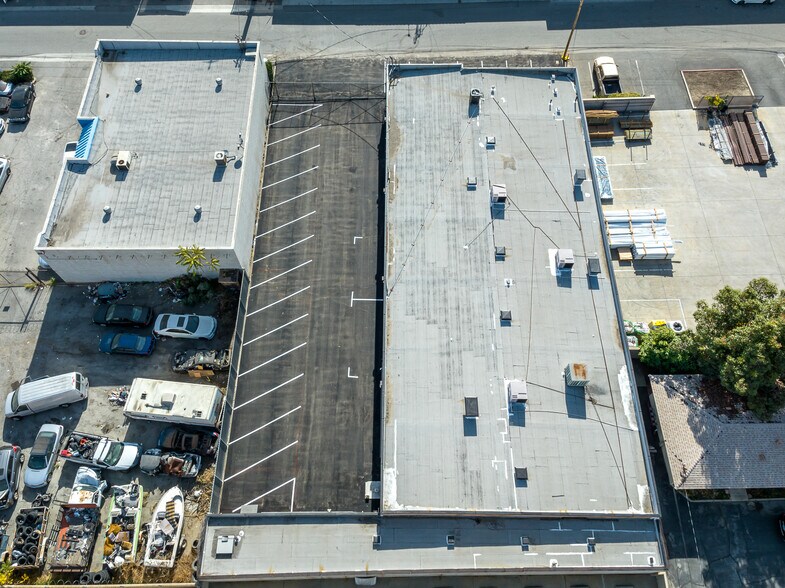 More Photos Of 319 Agostino Rd, San Gabriel Manufacturing For Lease