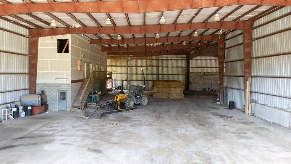 More Photos Of 398 Main St, Roulette Warehouse For Sale