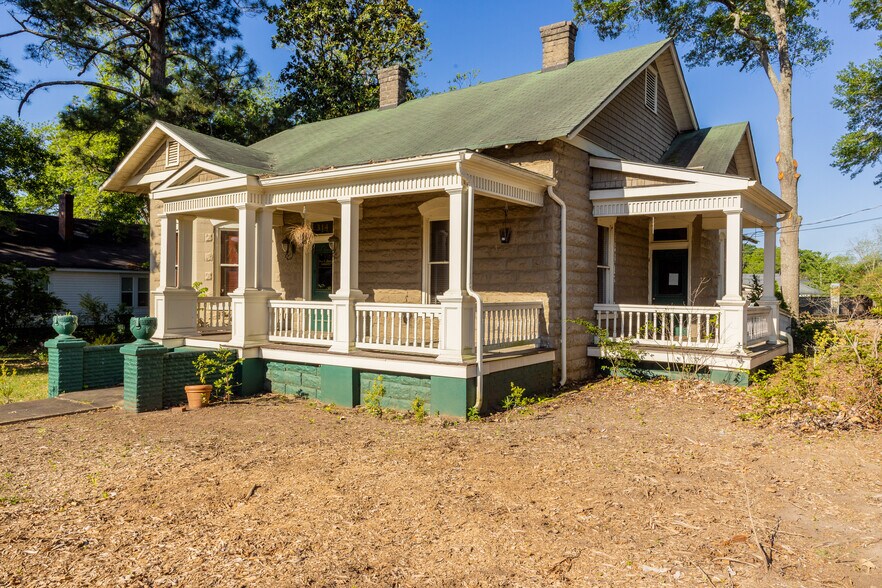 More Photos Of 314 S Green St, Thomaston Office For Sale