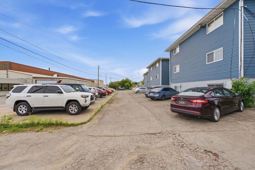 More Photos Of 802-816 15th Ave SW, Cedar Rapids Apartments For Sale
