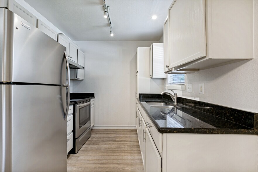 More Photos Of 215 Eleanor Ave, San Antonio Multifamily For Sale