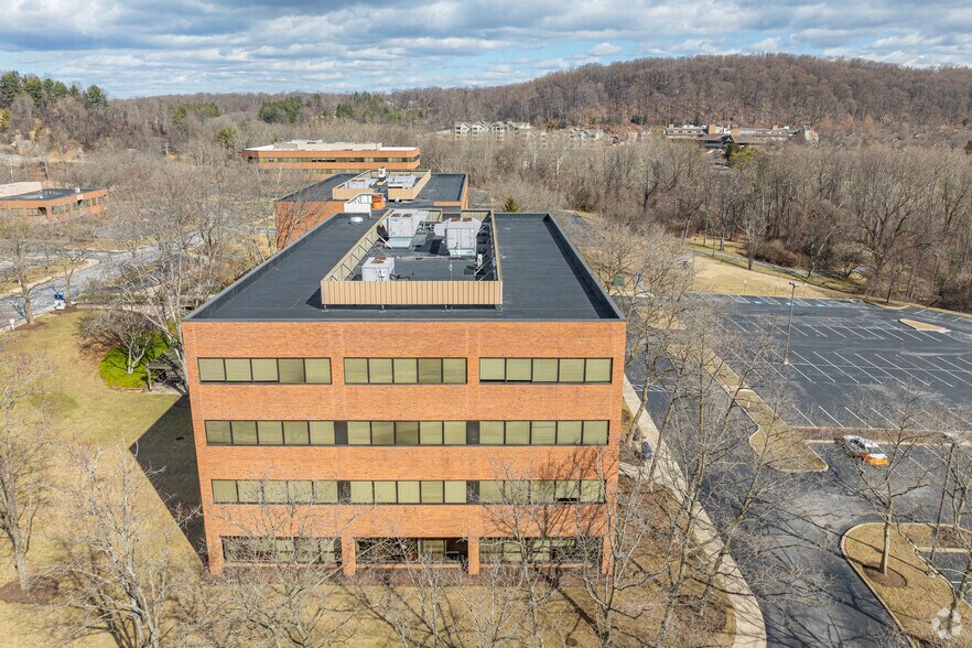 More Photos Of 4 N Park Dr, Hunt Valley Unknown For Lease