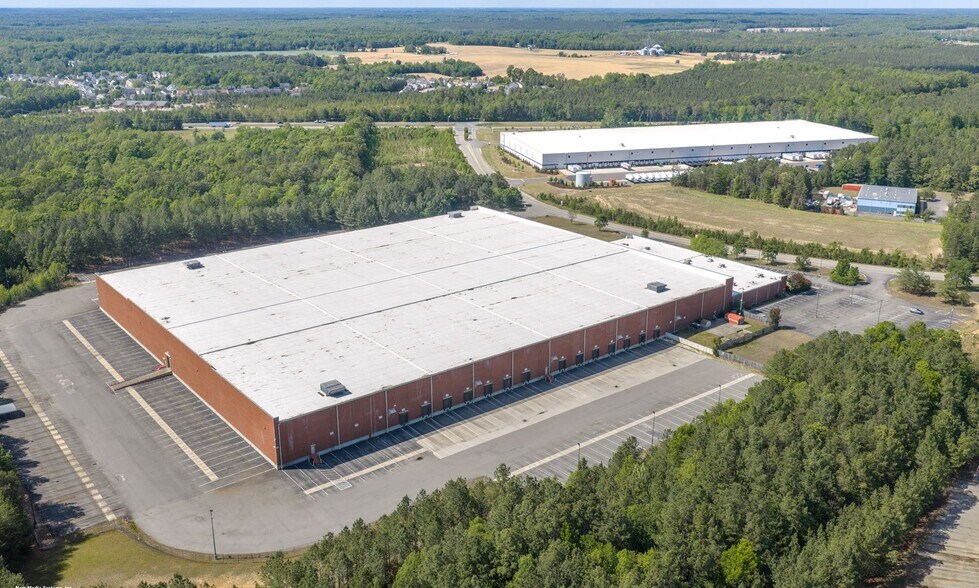 More Photos Of 11266 Enterprise Pky, Ruther Glen Distribution For Lease